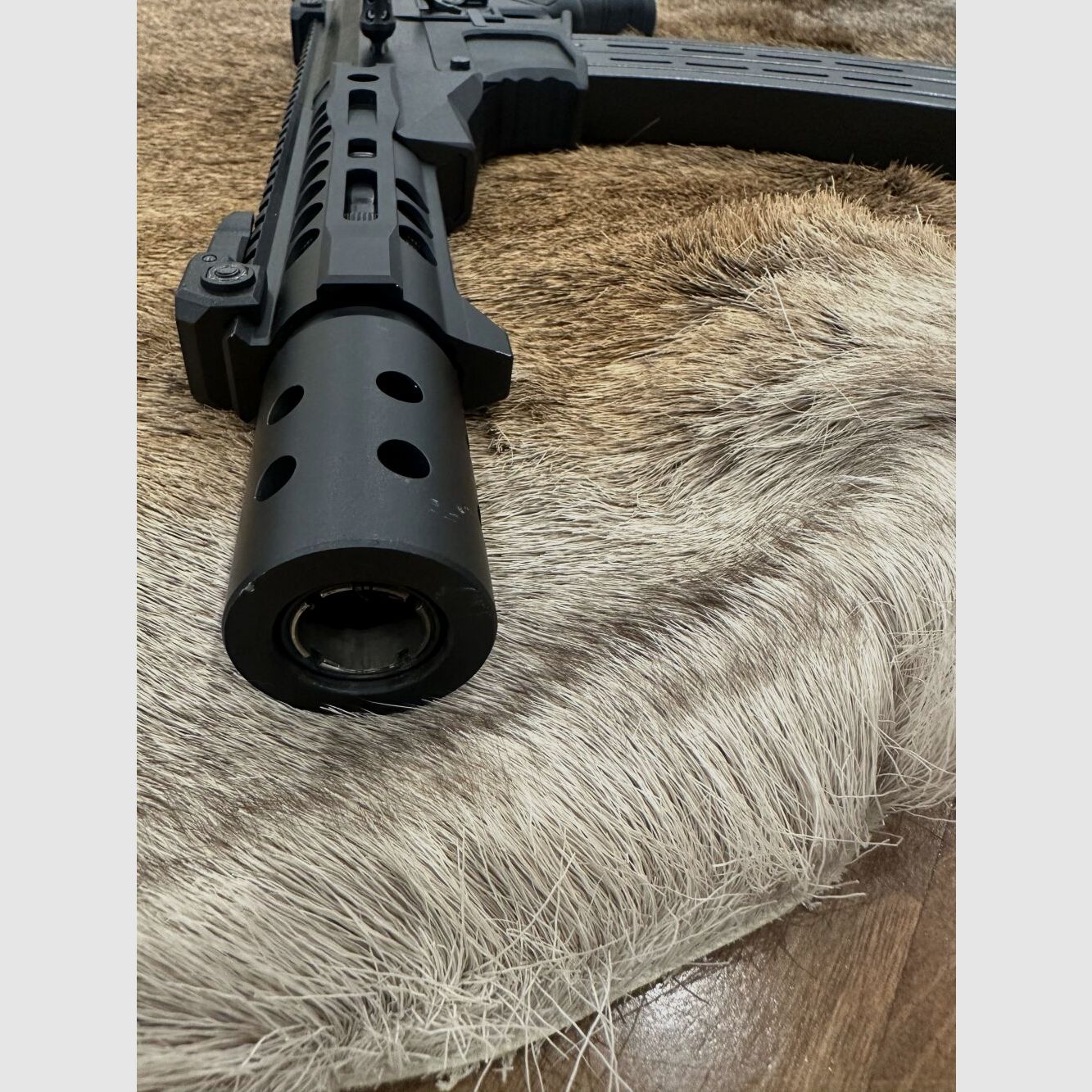 DERYA MK12-2022. Robuste halbaut. AR15 Flinte