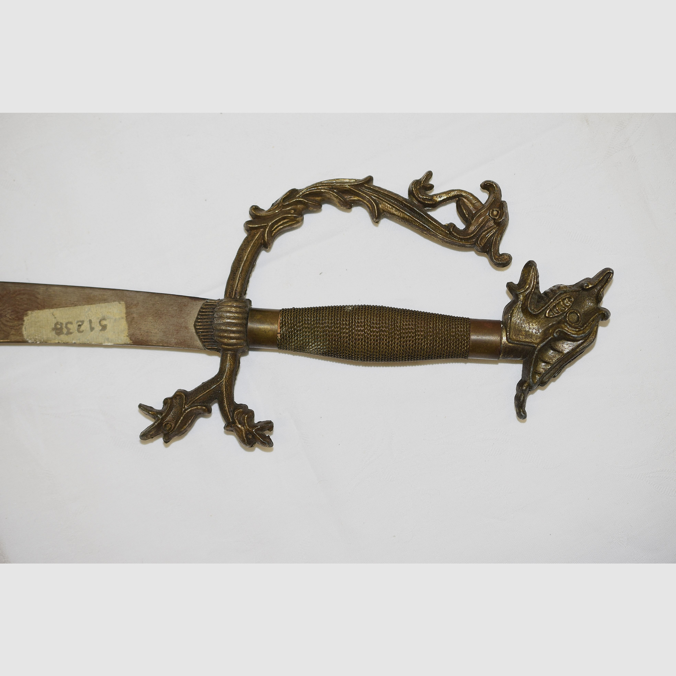 Antikes orientalisches Schwert, Säbel mit Drachen, Gesamtlänge 85 cm