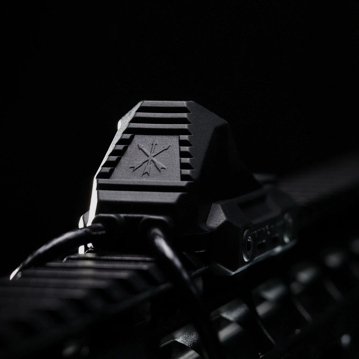 Unity Tactical - Włącznik AXON SYNC - LINK USB-C / CRANE Plug – 4.5″ - Czarny - AXNS-UCI4.5B, zdjęcie 4 z 5