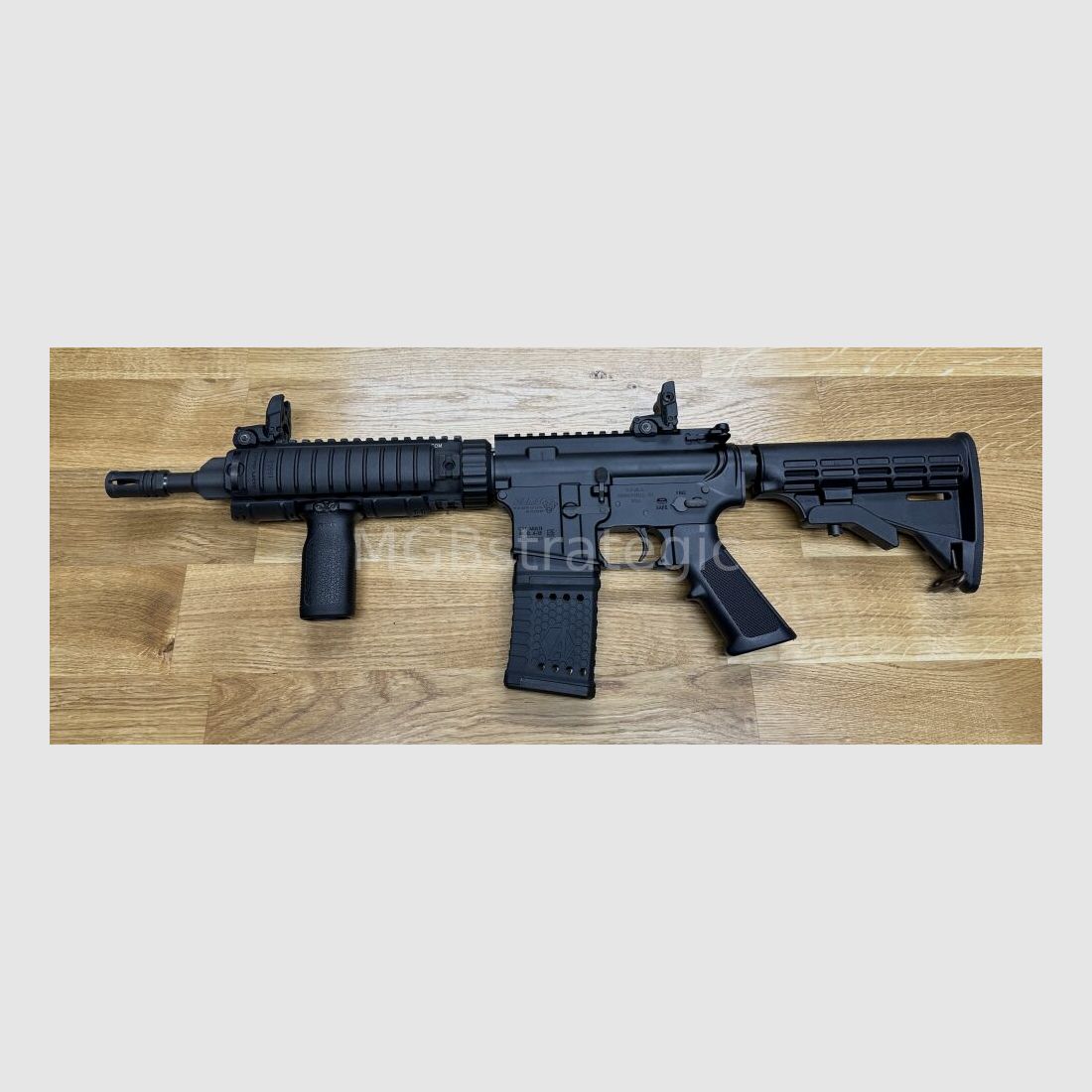 DPMS RFA3-L16 Lite 16 - 10,5" Lauf - halbautom. Büchse .223Rem	 System Typ AR15 AR-15 - Original Knight’s Armament Company Handschutz KAC