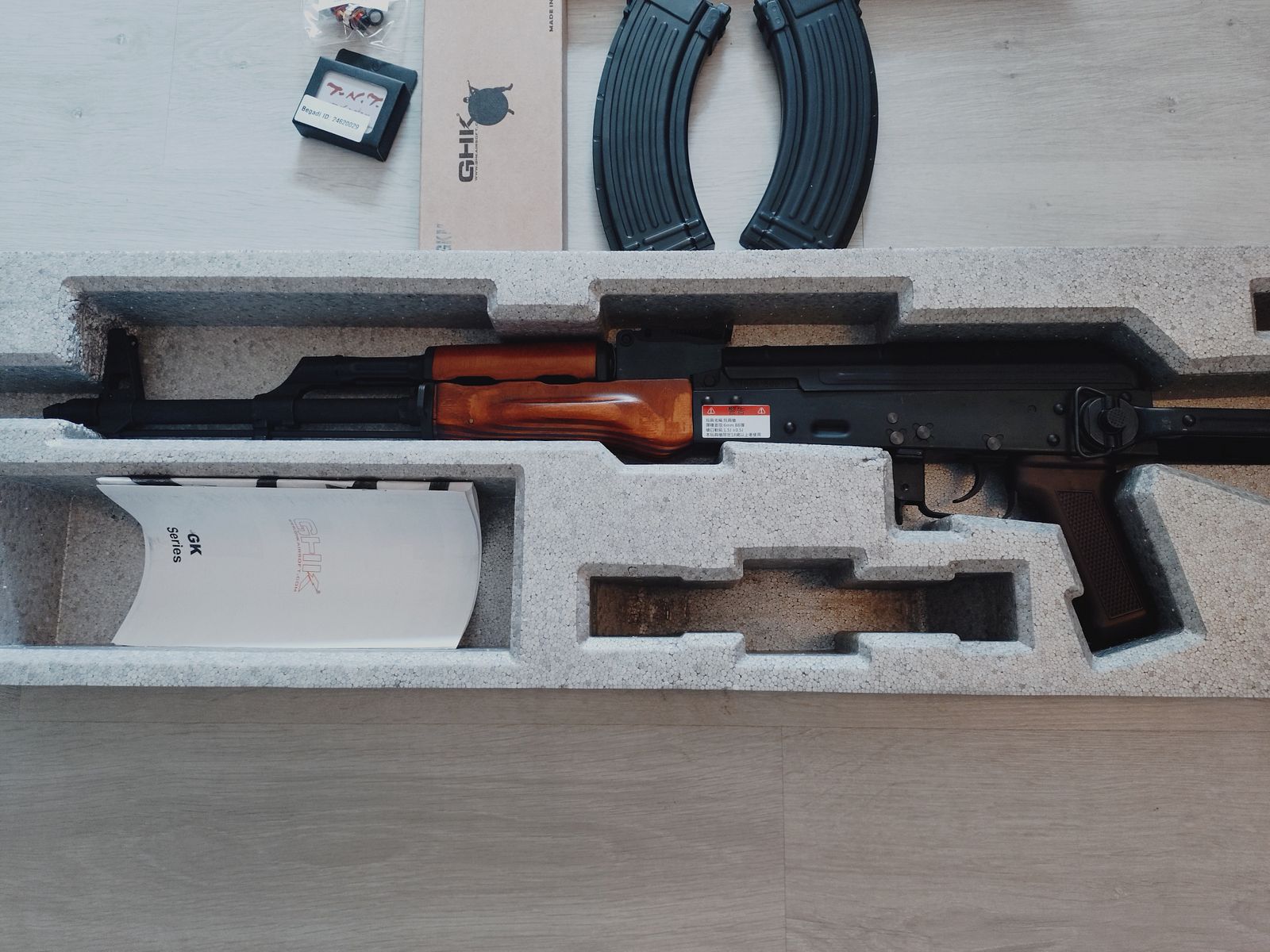 GHK AKMS Vollmetall Echtholz Gas-Blow-Back mit TNT-Lauf und Hop Up Kammer in Top Zustand