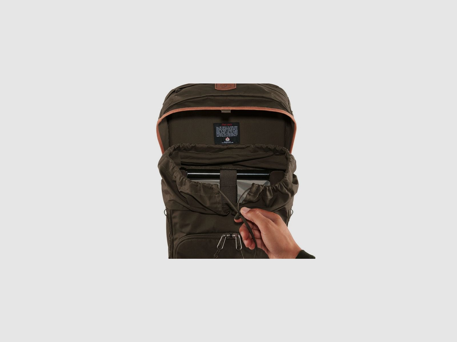 FJÄLLRÄVEN Singi Stubben Sitzrucksack Dark Olive