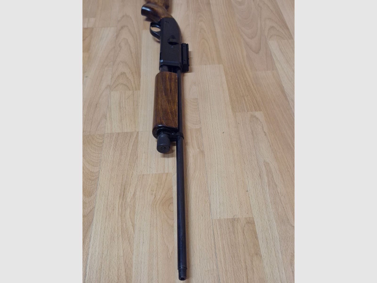 Crosman 622 Pell Clip Repeater 5,5mm .22 CO2 Vorderschaftrepetierer