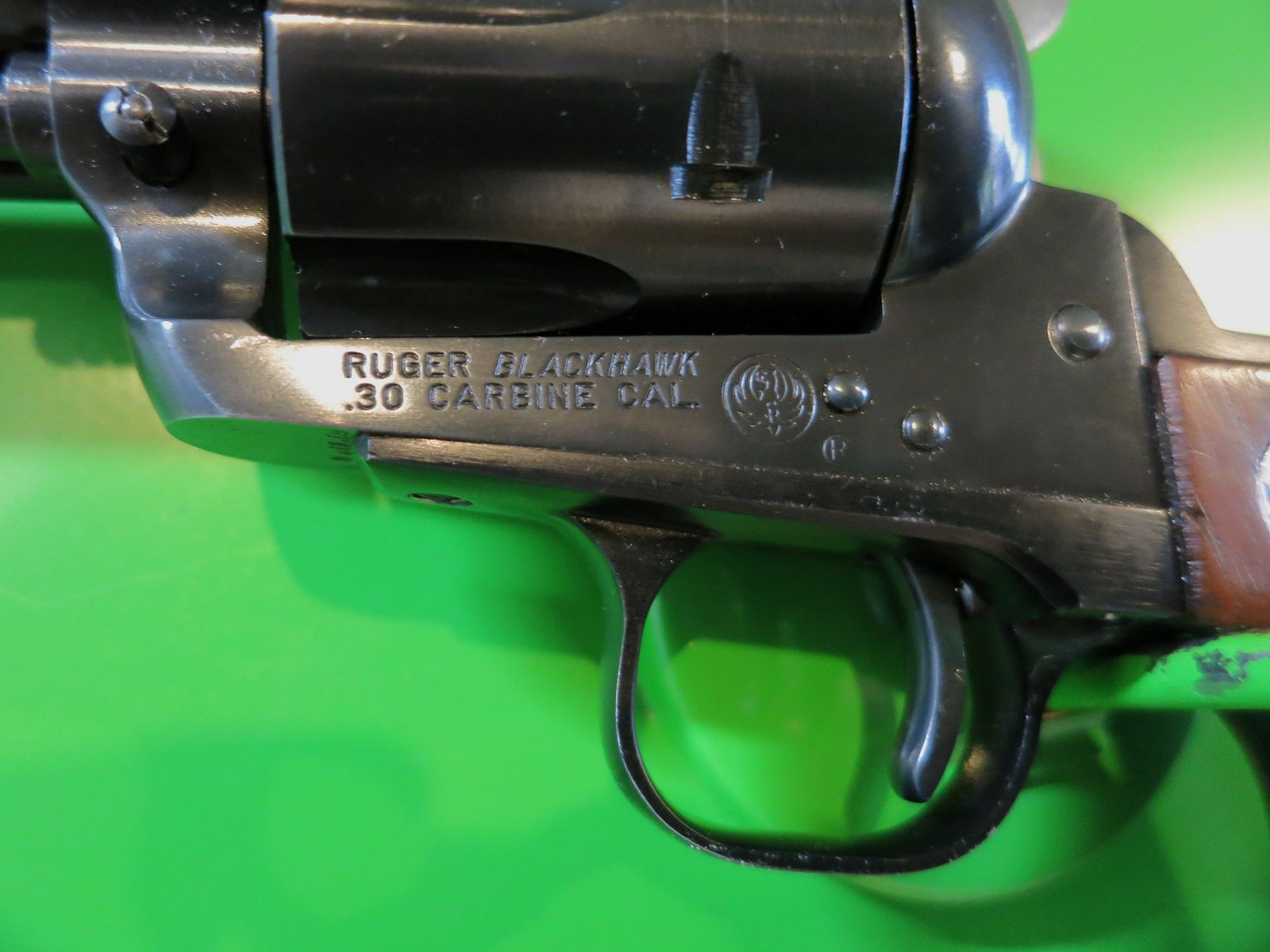 Revólver occidental, Sturm Ruger & Co., modelo Blackhawk, cañón de 7,5", .30 Carbine, riel Weaver #52-