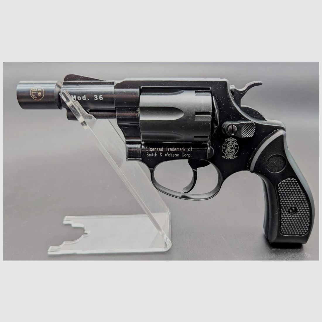 Smith&Wesson Mod. 36  Cal. 6 mm 