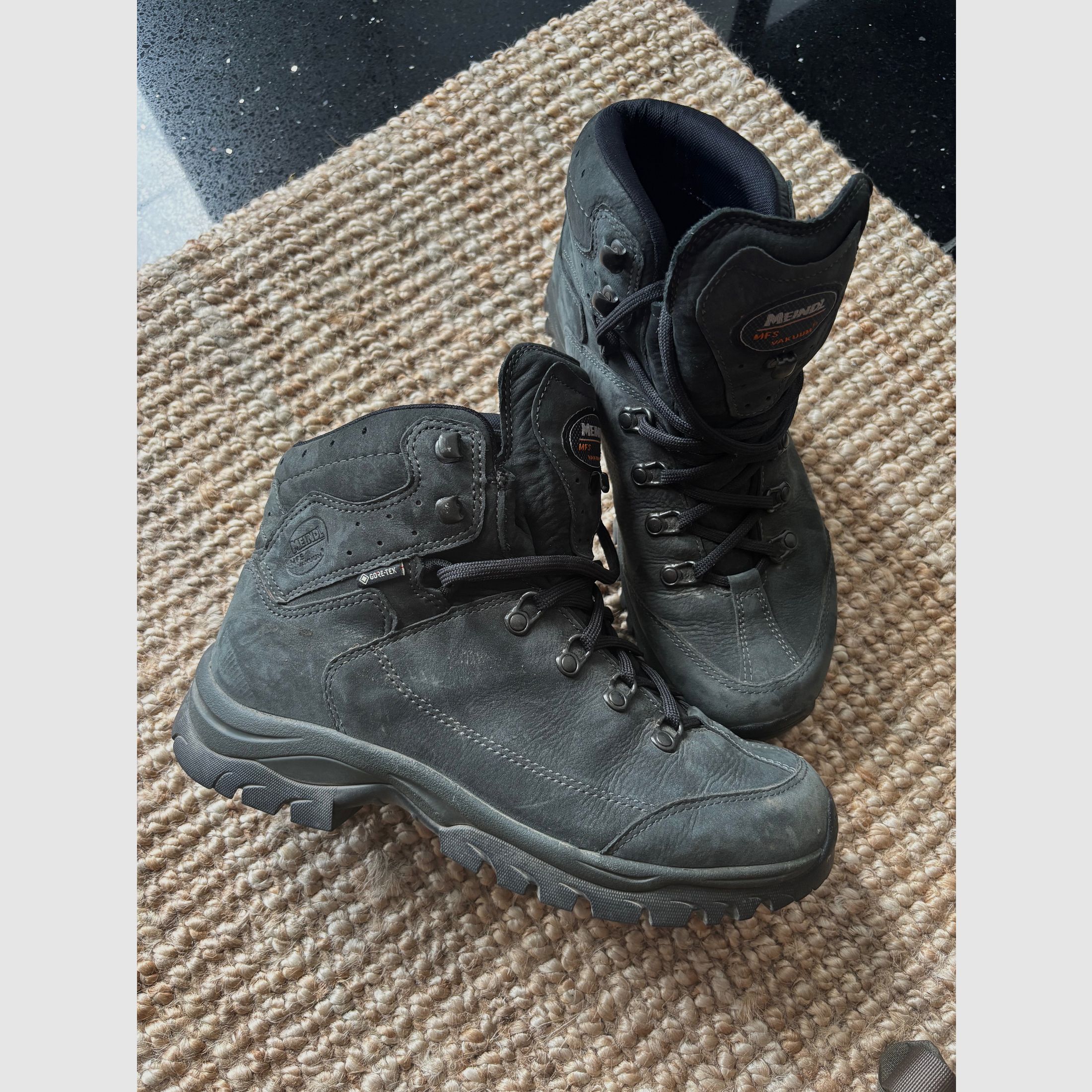 Meindl Wanderstiefel Gr. 42 1/2 