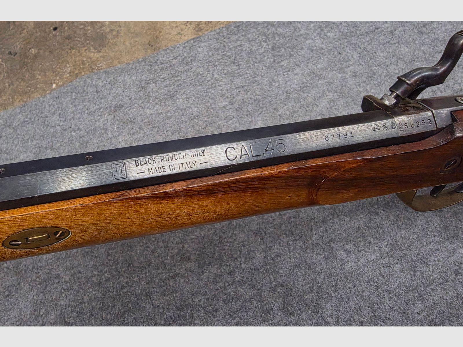 Vorderlader Perkussionsbüchse MAV Made in Italy Mod. Hawken Rifle Kaliber .45 Vorderlader Perkussion mit Diopter