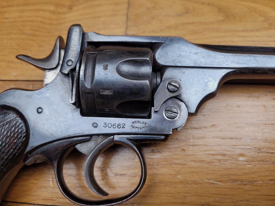 Très beau revolver Webley & Scott MKIII – Calibre 38 /38S&W – excellente fabrication de Birmingham des années 30 – très bel état esthétique et mécanique – trés belle occasion en TBE +, image 4 sur 16