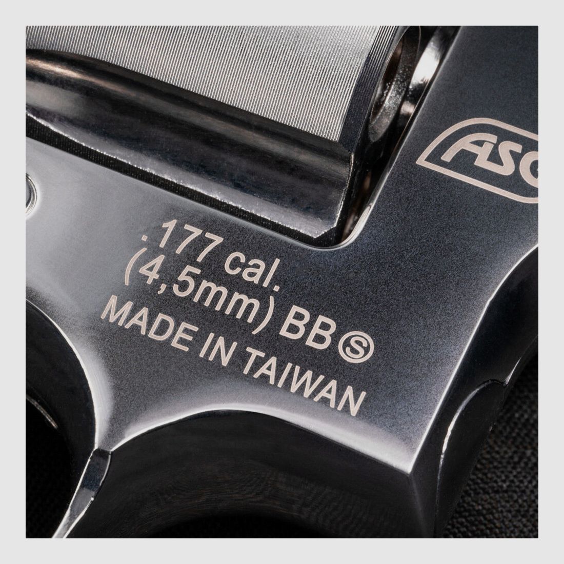 Dan Wesson DW 715 2.5 inch CO2 revolver 4.5mm BB Silver