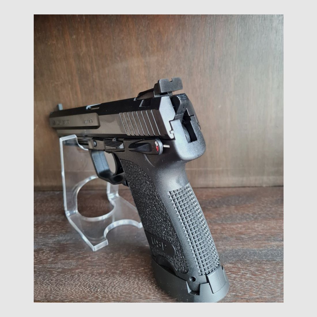 Heckler & Koch USP Expert