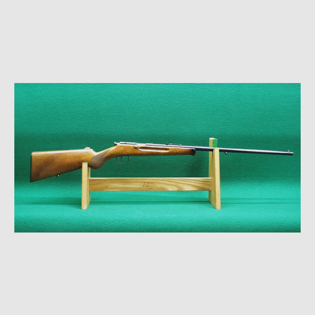 Anschütz single-shot rifle