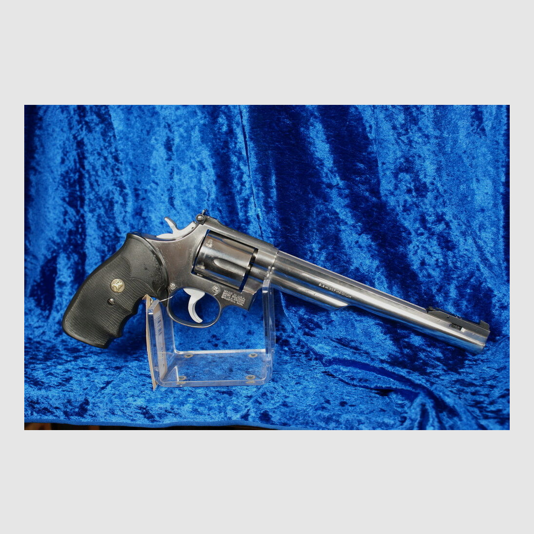 Smith & Wesson	 686