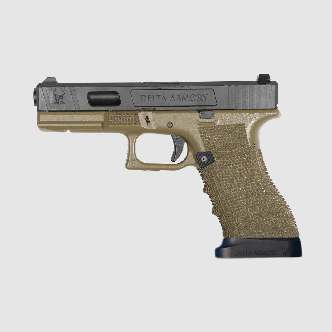 P02 GBB Airsoft Pistole mit Grip Stippling in Oliv | Delta Armory