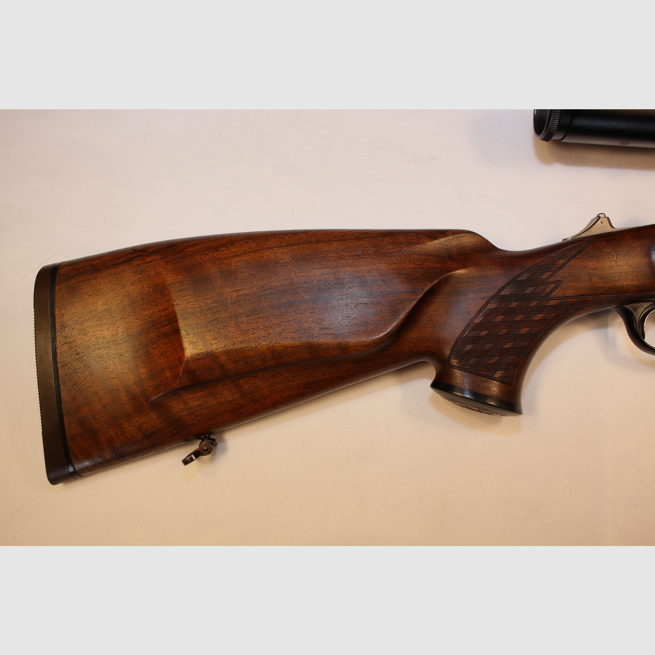 Blaser Berstutzen 750/88 w 5,6x50R i .30/06 z kolbą lewostronną.