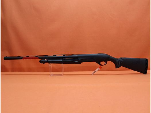Benelli VsRep.Flinte 12/89 Benelli SuperNova Jagd (Vorderschaftrepetierflinte) 26"/66cm Lauf/ Multichoke