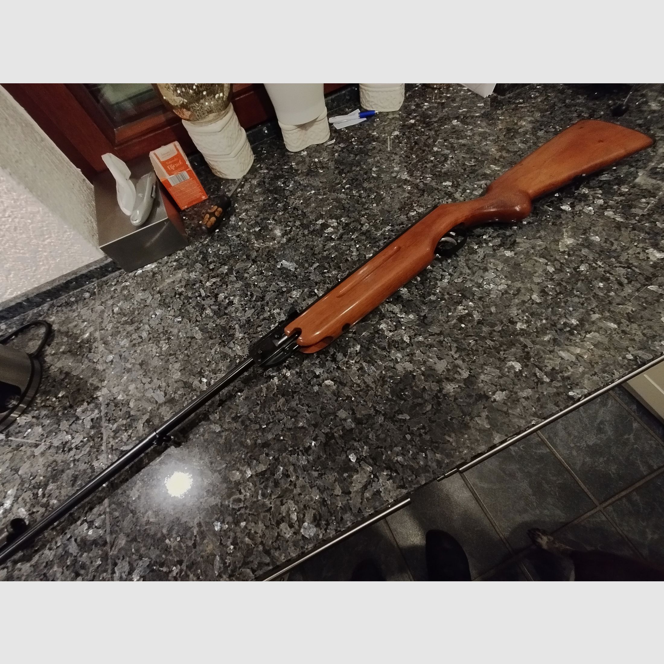 Weihrauch HW 35 voor linkshandige schutters, kolf van ????