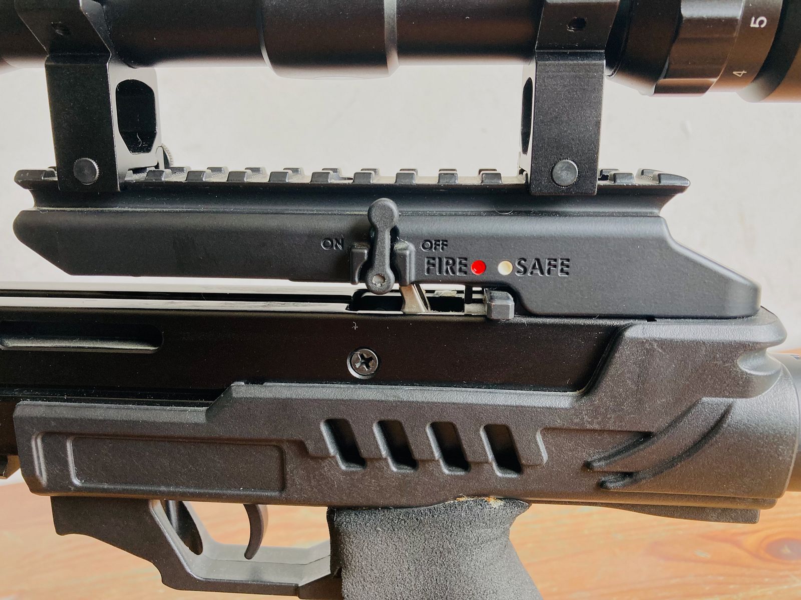 Man Kung Stalker XB52 Schwarz 185 lbs 370 fps 