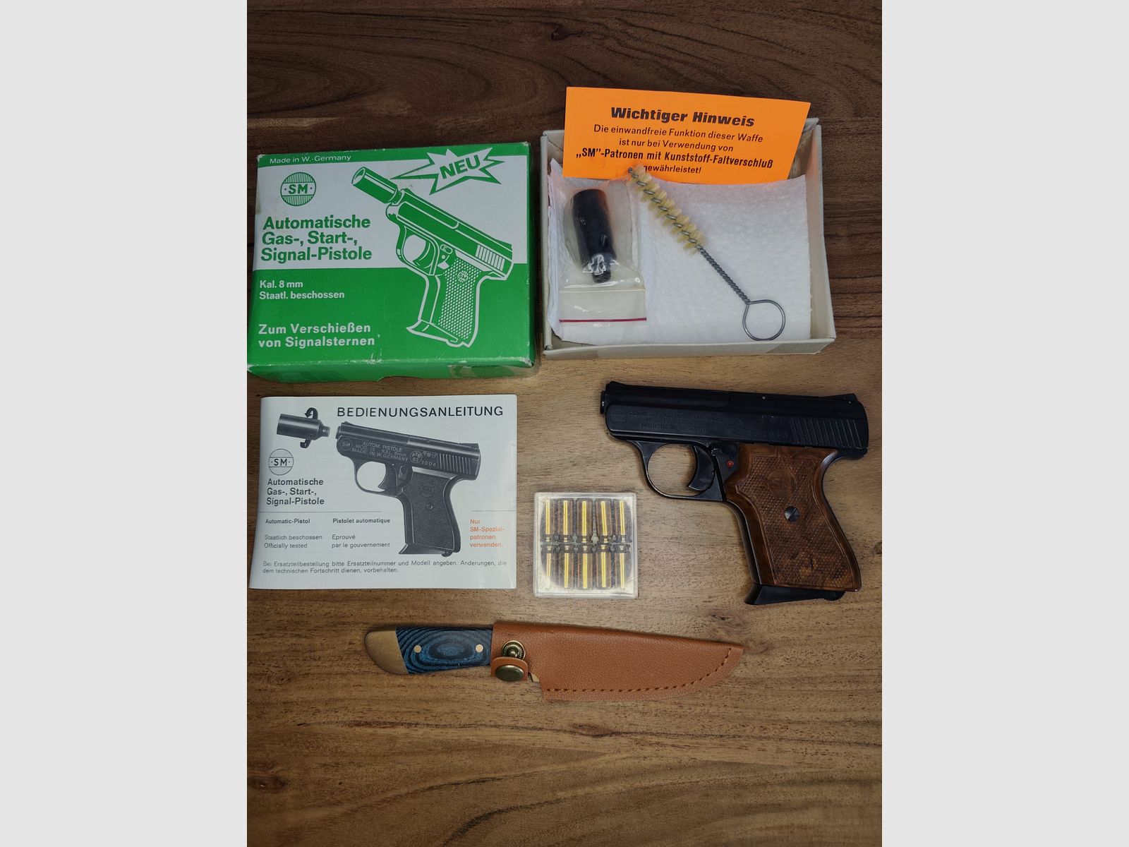 RHÖNER Mod.15 8mm Sammler Set Komplettes Züberhör + 10 Schuss CS Gas + Taschenmesser
