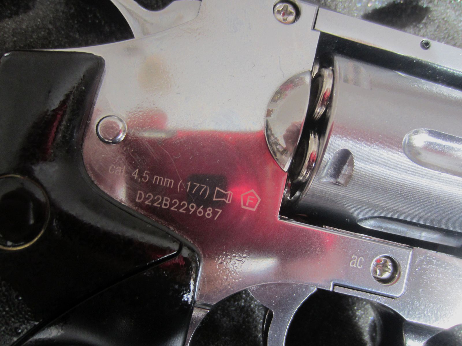 Umarex Legends S25 CO2 Revolver