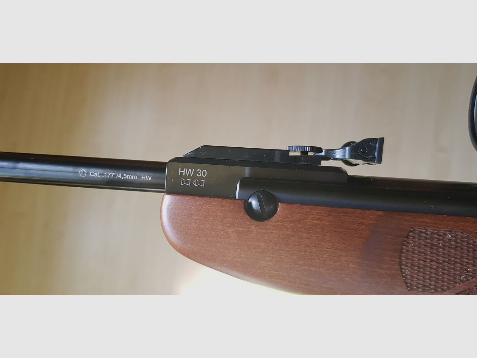 Complete set! Weihrauch HW30 – as good as new – <60 shots – scope 3–9x40 + case + pellets
