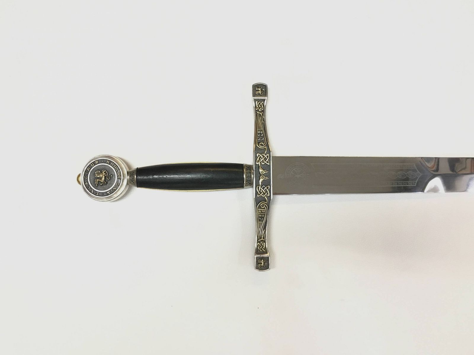 ART GLADIUS S.A. – DAS SCHWERT IM STEIN, Bild 3 von 3