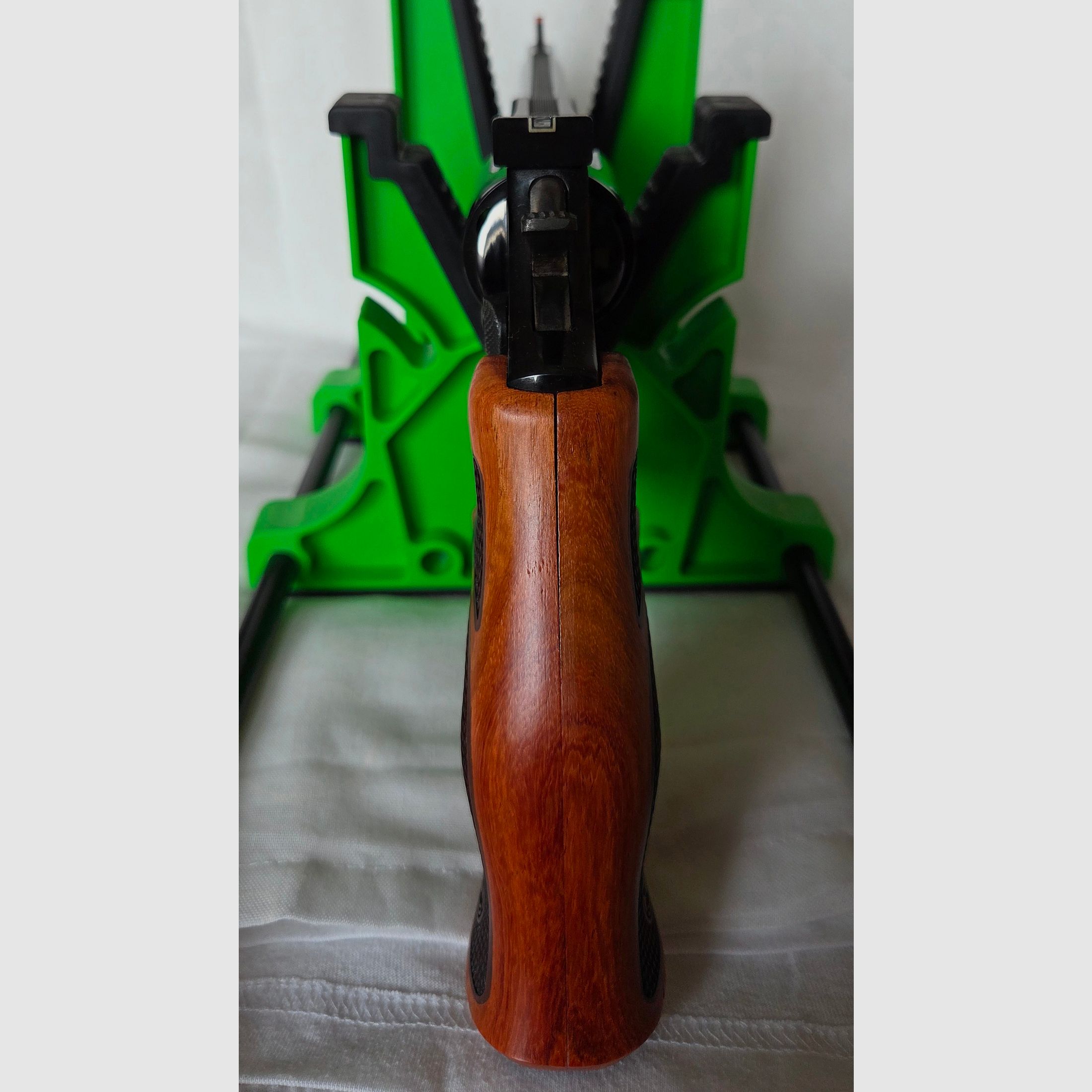 TAURUS 686 Kal. 357 Mag handgefertigter Griff