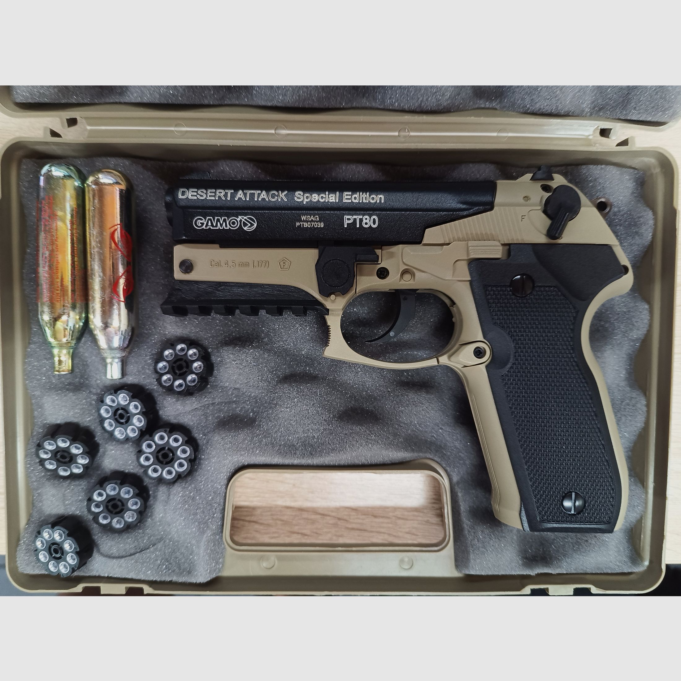 Gamo PT80 Desert Attack CO2 Pistole 4,5 mm Diabolo ( neuwertig )