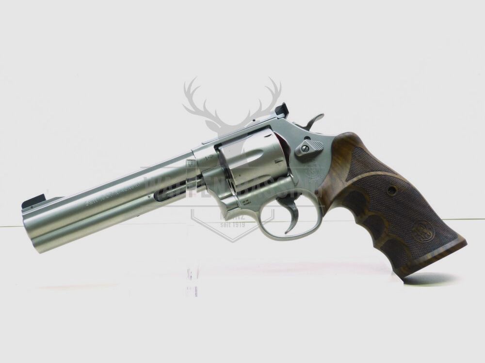 Smith & Wesson 686 Target Champion