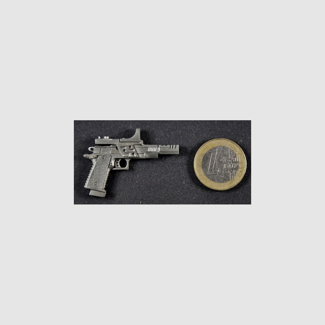 Colt 1911A1 Government IPSC als Metall-Anstecker