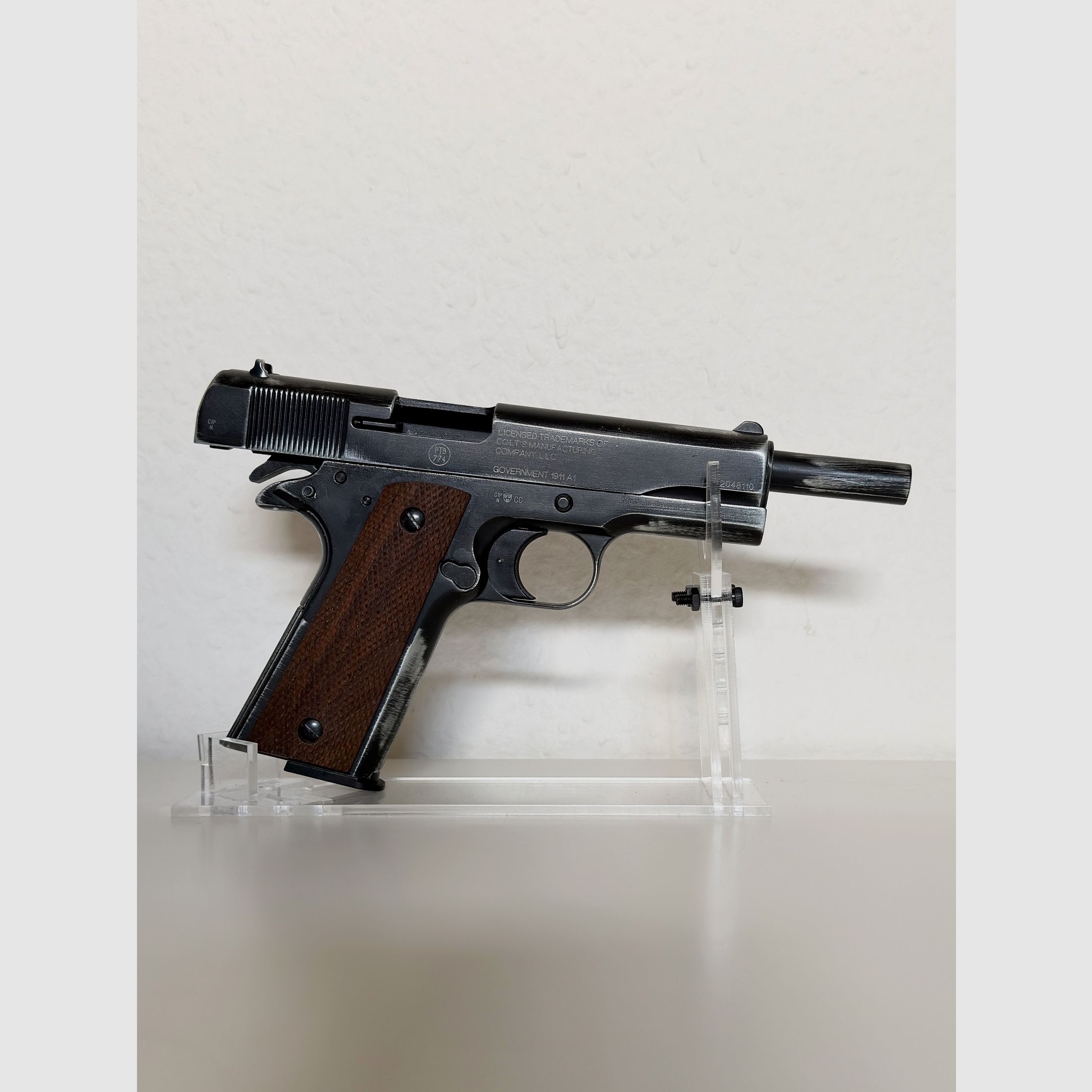 Colt Government 1911 A1 pistola a salve 9 mm P.A.K finitura antica con impugnature in legno NUOVA