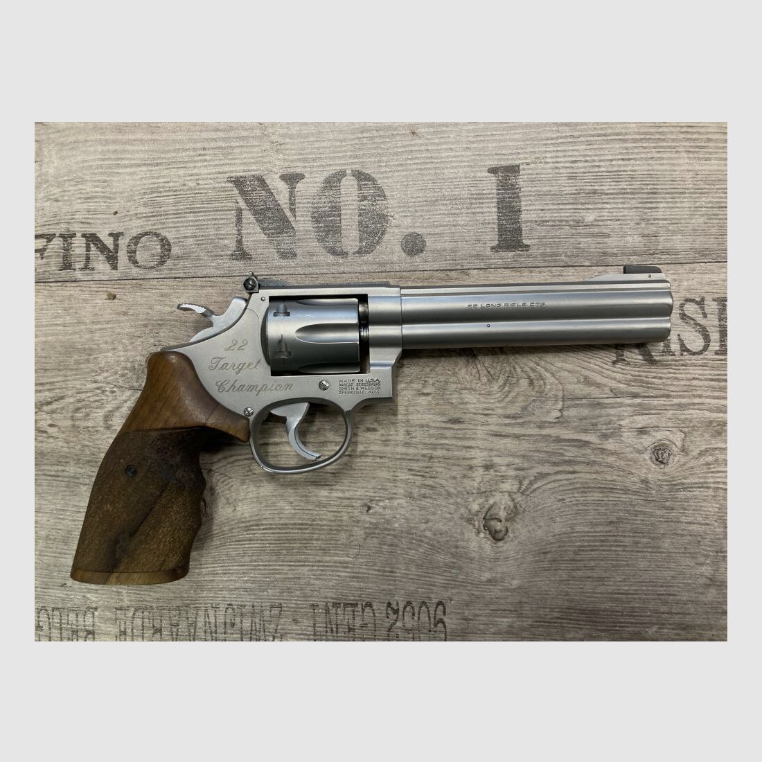Smith & Wesson 617