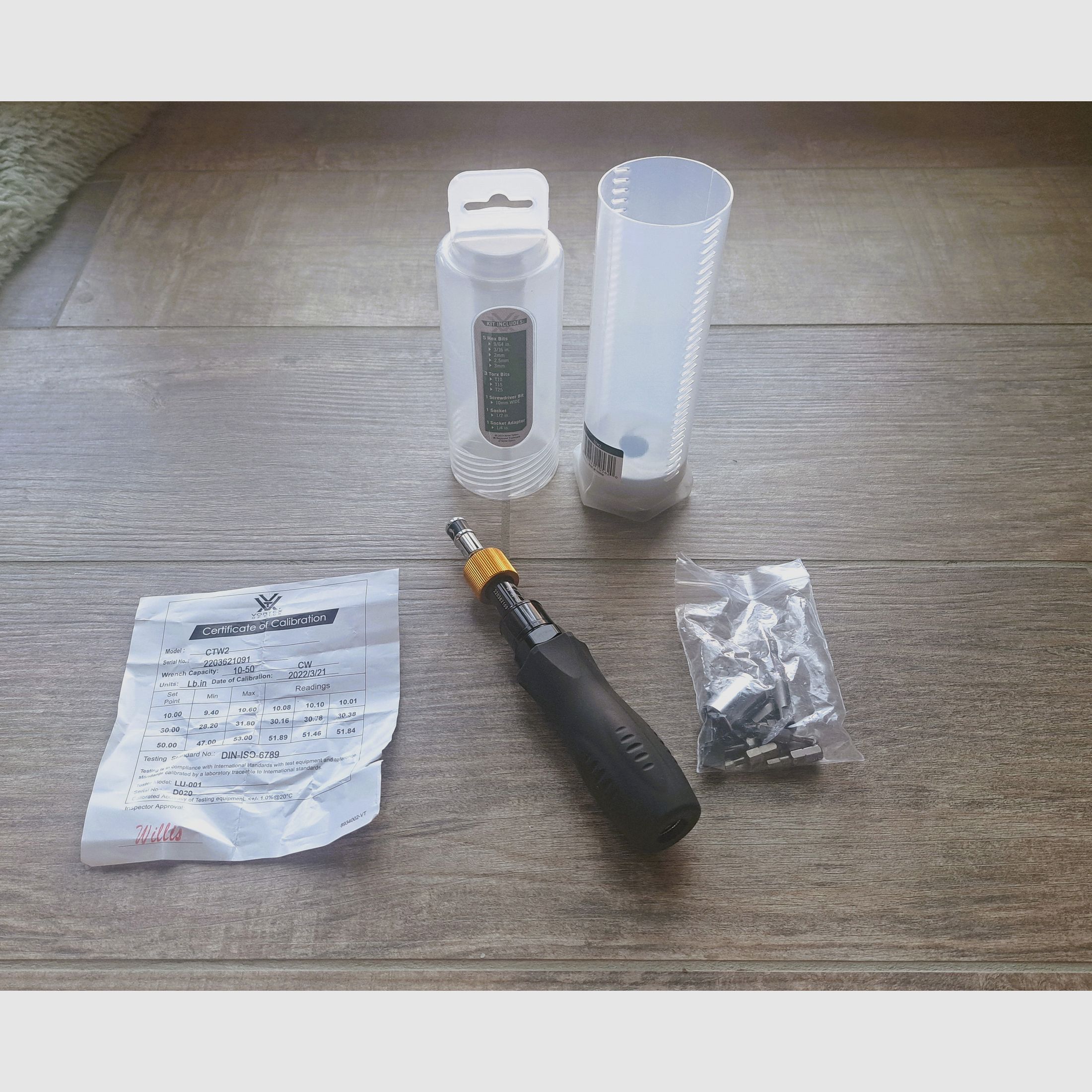 Vortex assembly set with torque wrench