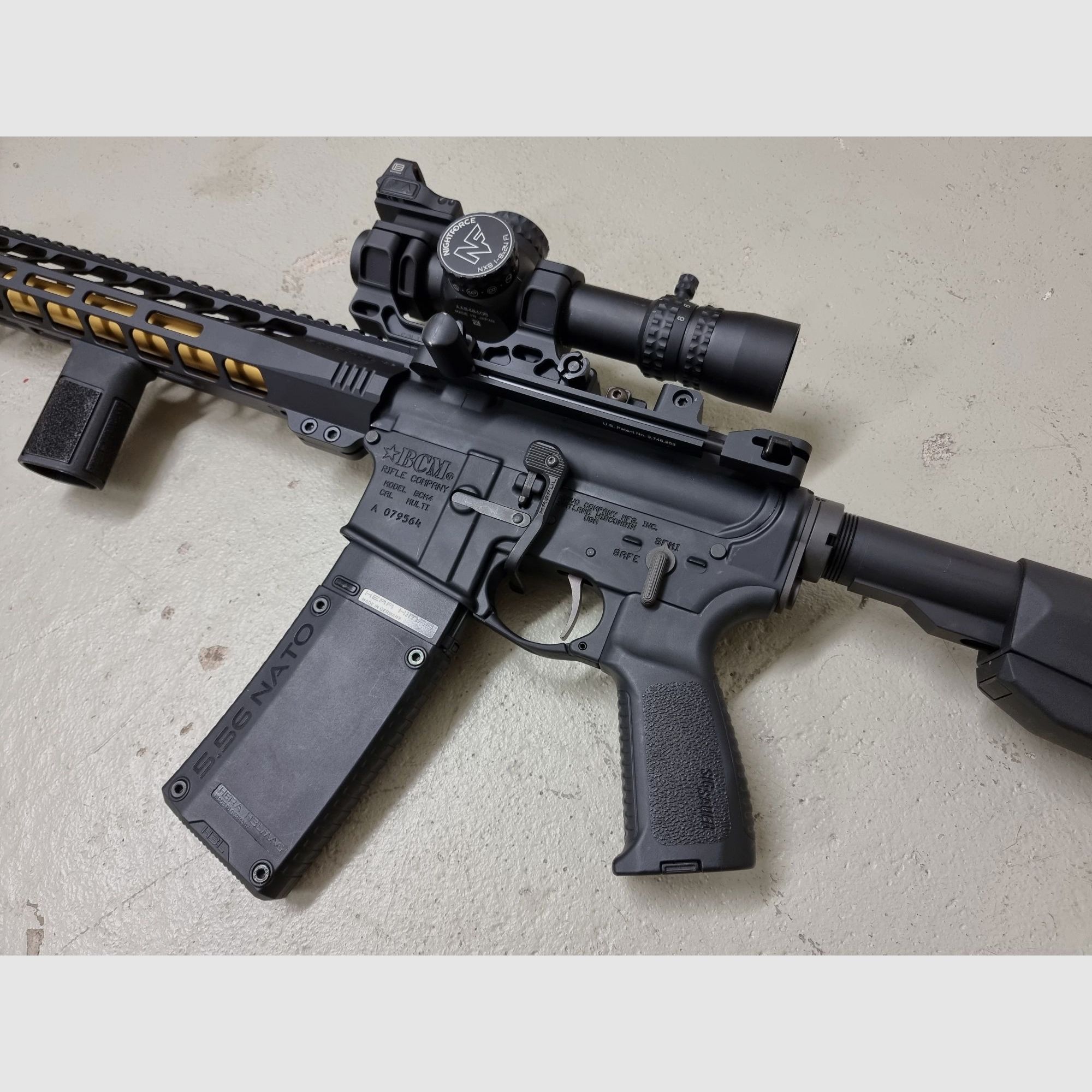 AR15 personalizzato superlativo nello stile di John Wick. Cal. 223 Rem. Solo componenti di alta qualità. Opzionale con Nightforce NX8!