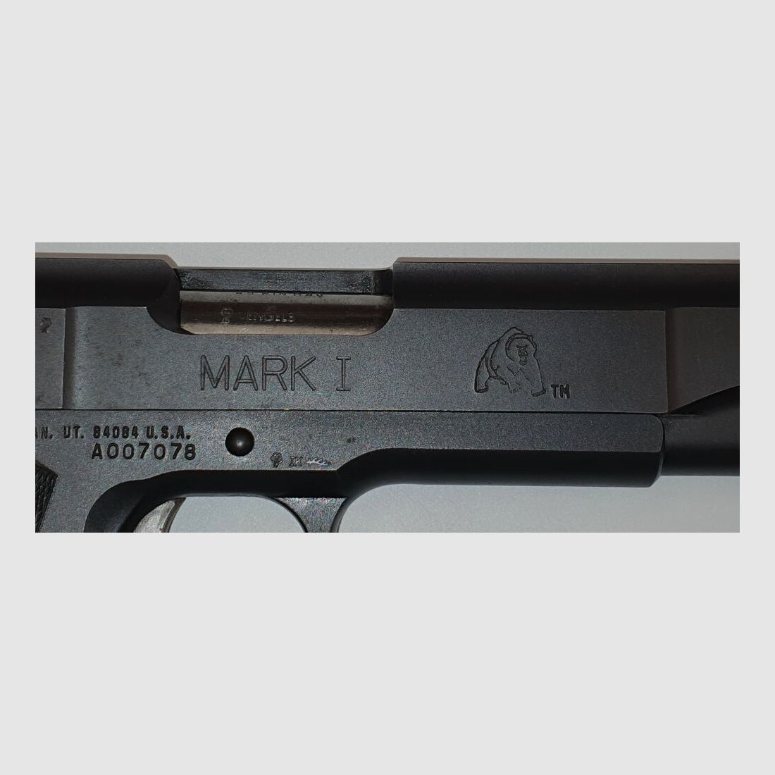 L.A.R. Manufacturing Inc. Halbautom. Pistole LAR GRIZZLY WIN MAG MARK I im Kaliber .45WinMag.