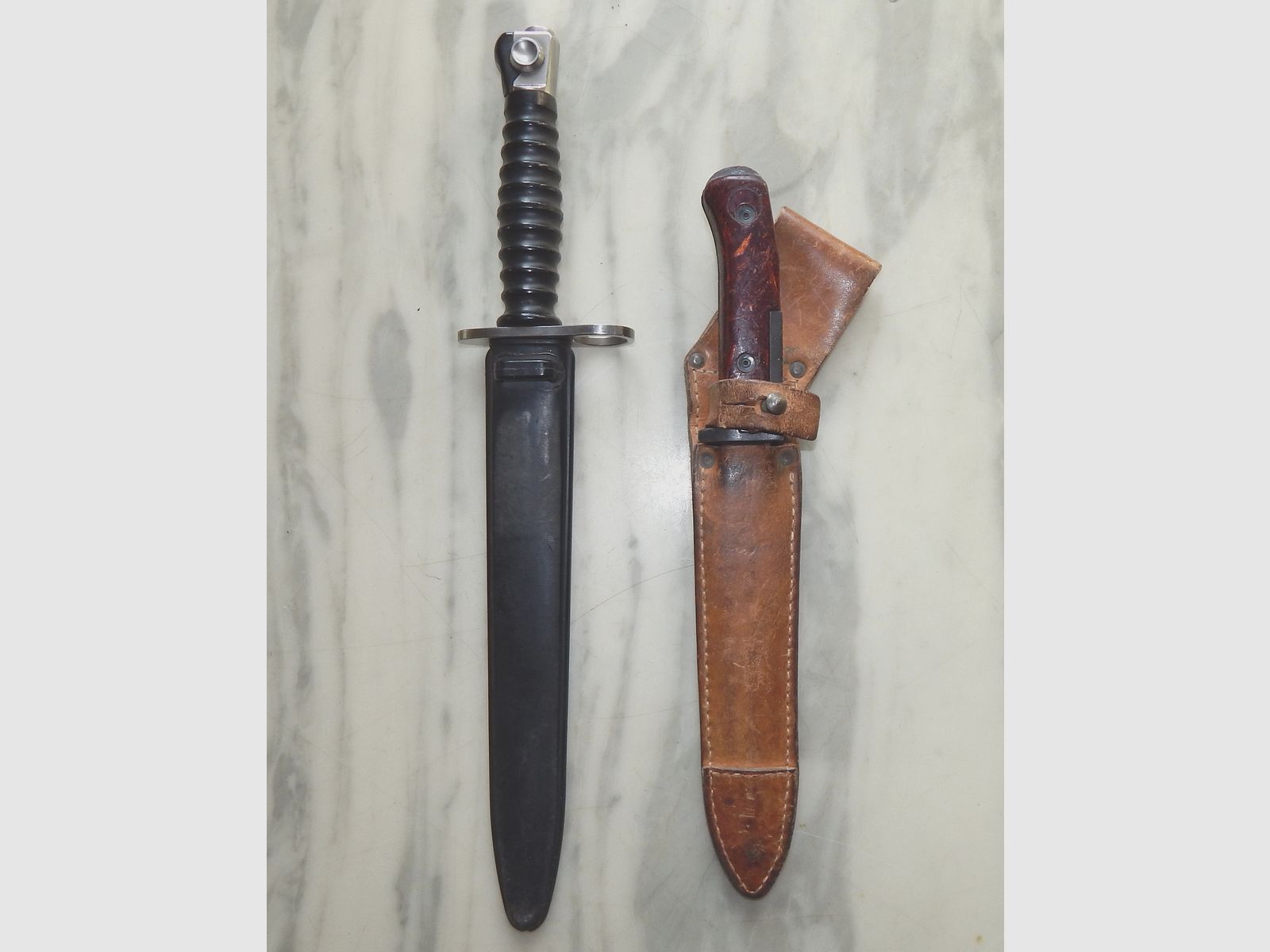 2 bayonets