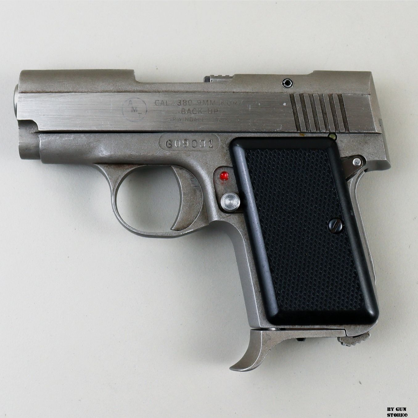 Pistolet AMT mod. Backup cal. 9 corto n° G09031, image 1 sur 7