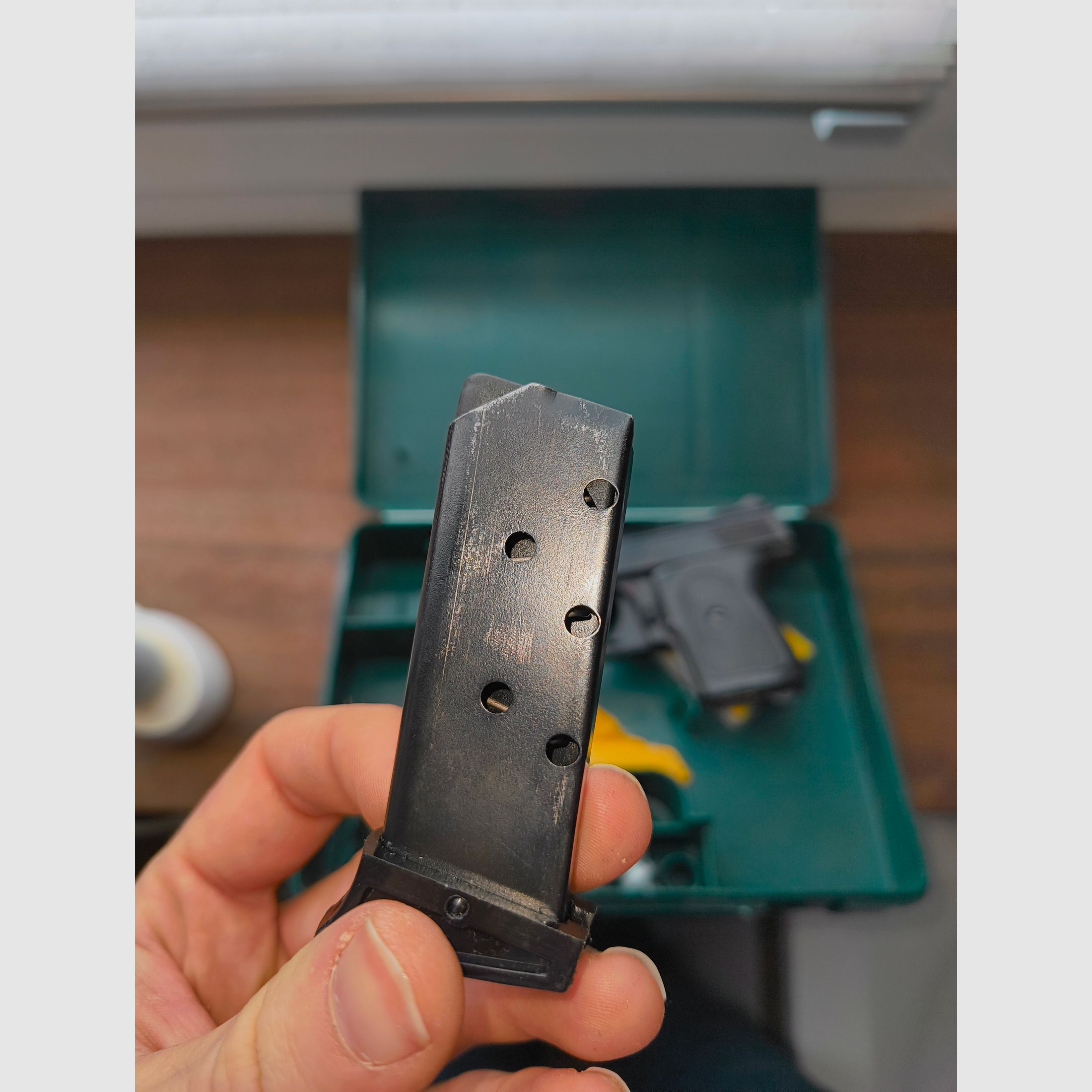 6ME 8 Detective Schreckschusspistolen