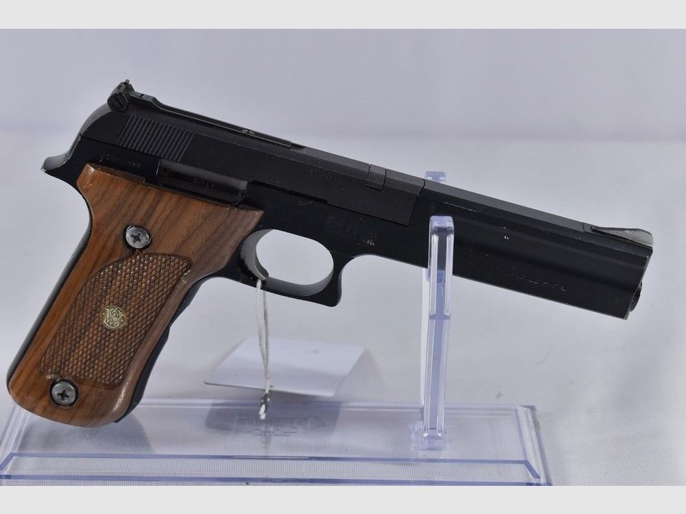 Smith & Wesson M-422