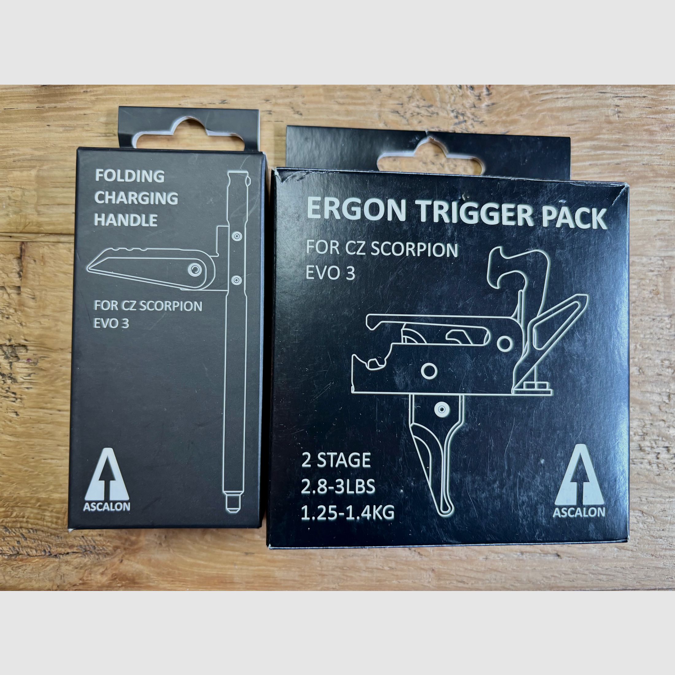 Selbstladebüchse CZ Scorpion Evo 3 S1 Carbine Sportabzug, Schubschaft klappbar,  Kompensator – Kaliber 9 mm Luger inkl. Red Dot u 5fach Magnifier