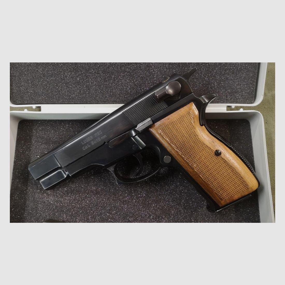 LUGER M90 Selbstladepistole  GANZSTAHL "Sammlerstück"