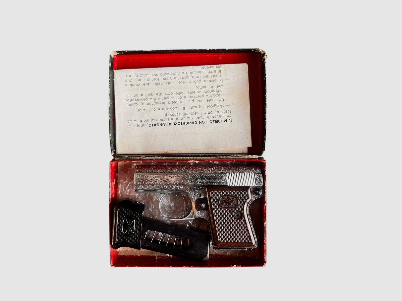 Pistolet Bernardelli Luxus 6,35 mm de 1957 | Gravé, image 1 sur 8