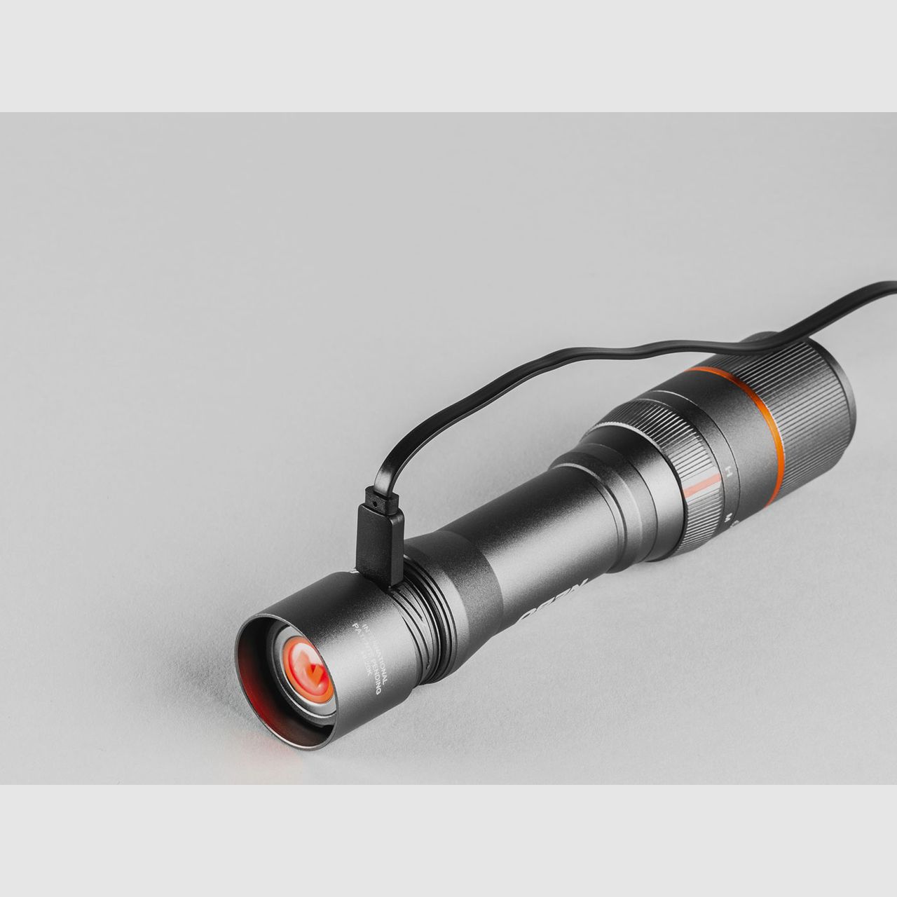 NEBO Davinci 1000 Lampe de poche rechargeable, image 4 sur 7