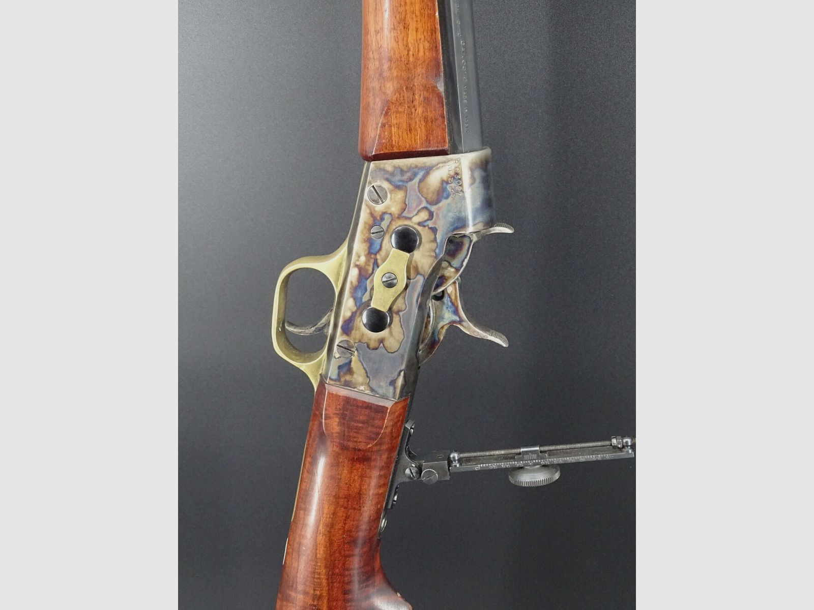 Pedersoli Rolling Block cañón octogonal de 28 mm calibre .45-70 Rolling Block con diopter