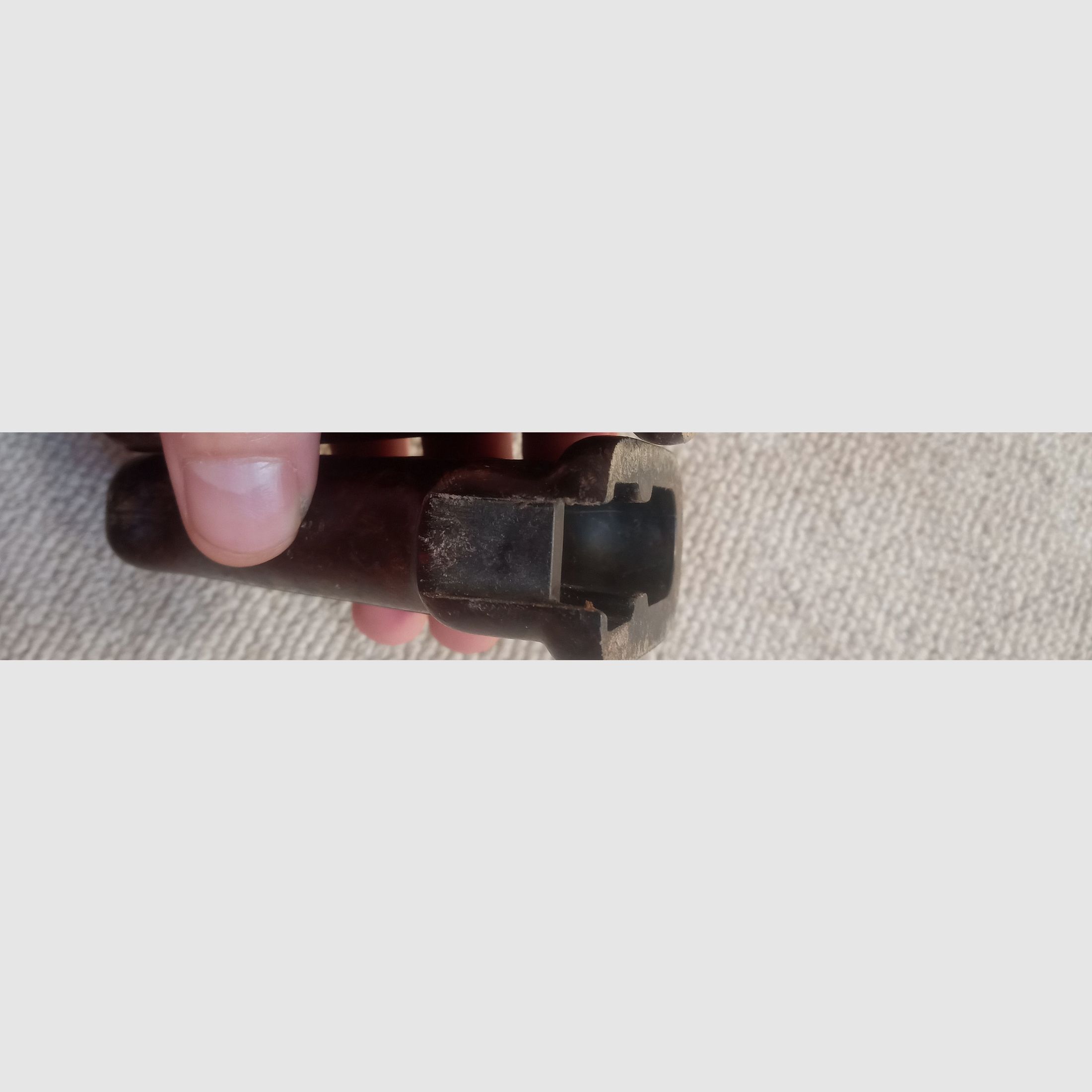 Rumänischer AKM Bakelit Griff / reifes Dunkelbraun / auch für AK74 AK-100 / Yunker ect.