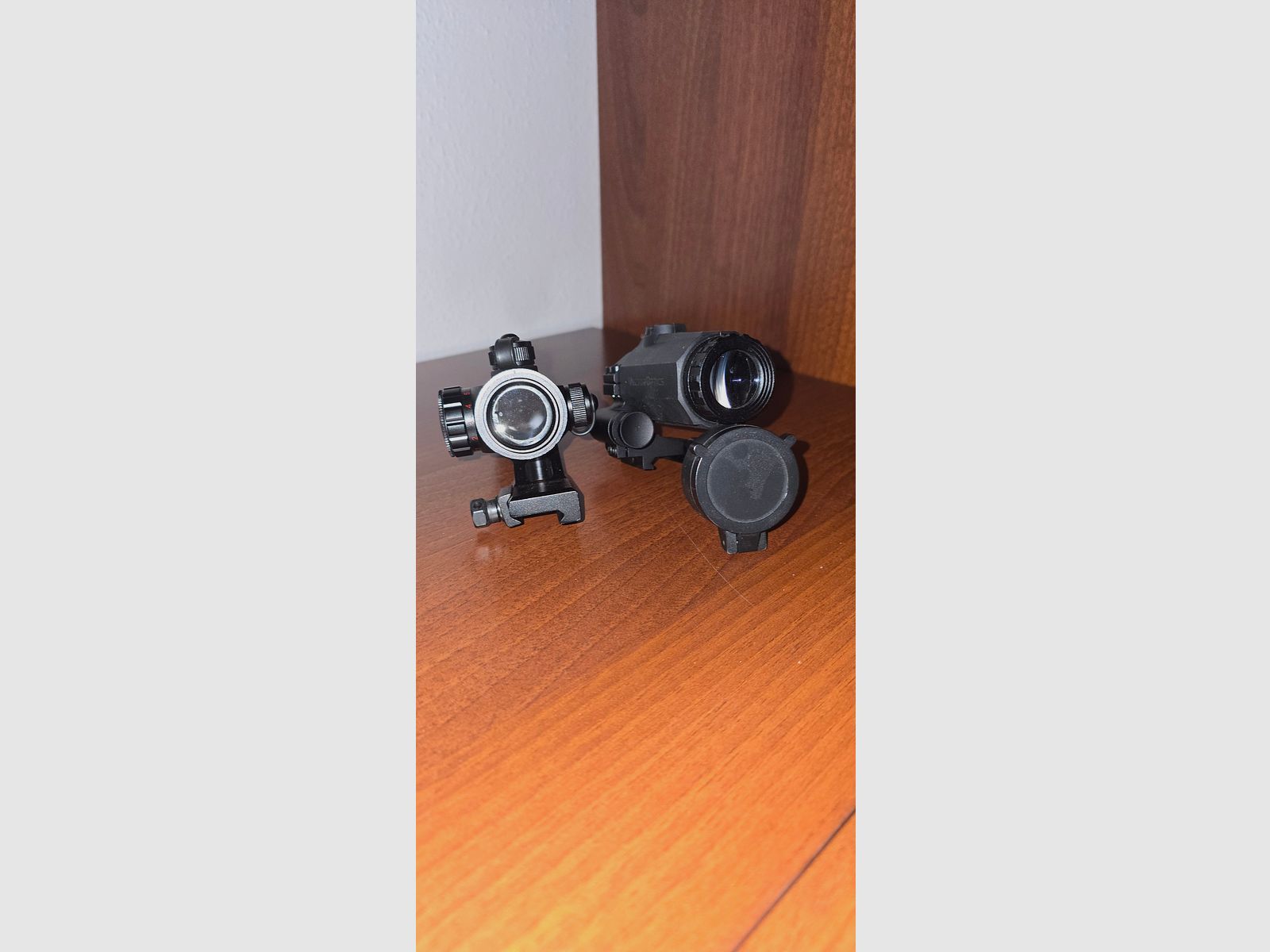 Red Dot V2 met 3x optiek - Als nieuw