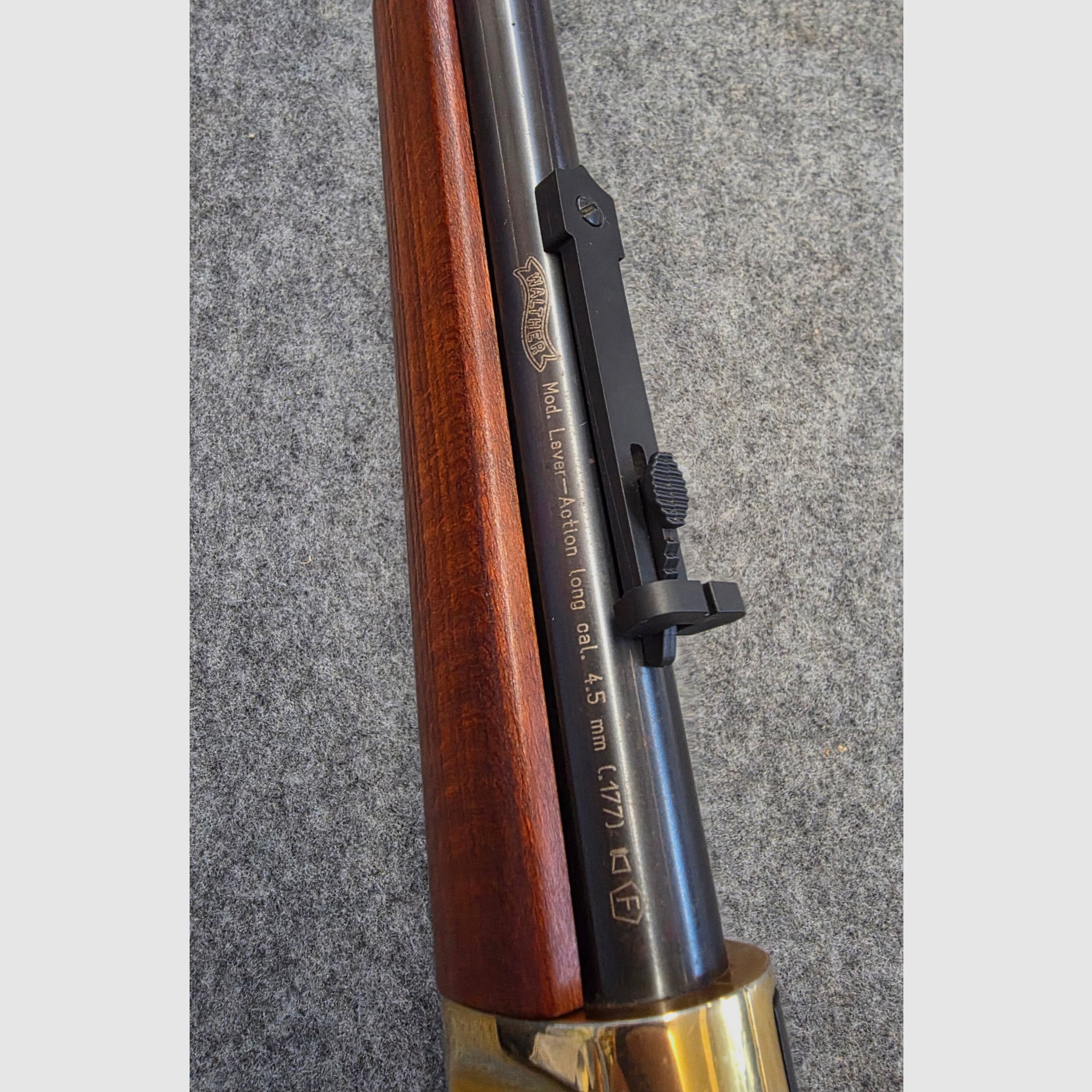 Beautiful Walther Lever Action Long Co2 Rifle Western in Cal. 4.5mm with 8-shot drum