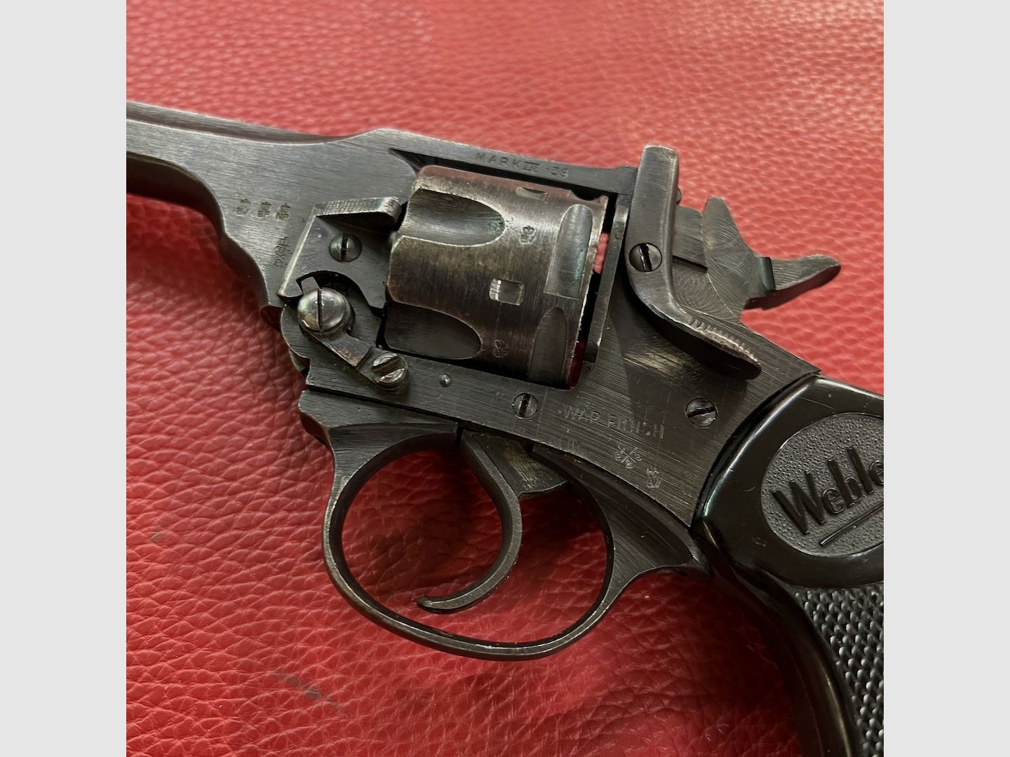 Webley Mark IV (4) Kriegsfinish, Bild 5 von 7