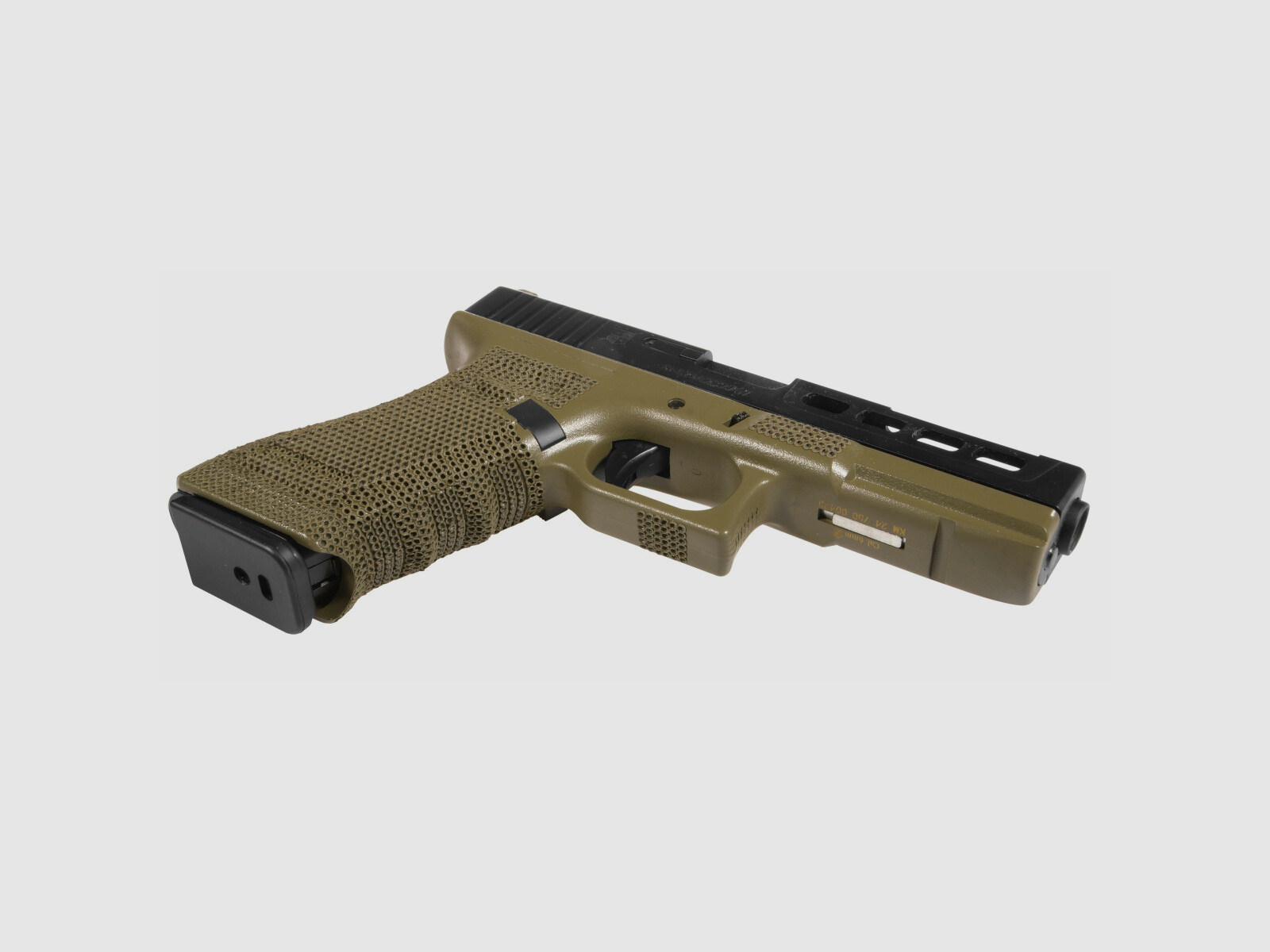 P06 GBB Airsoft Pistole in Oliv | Delta Armory