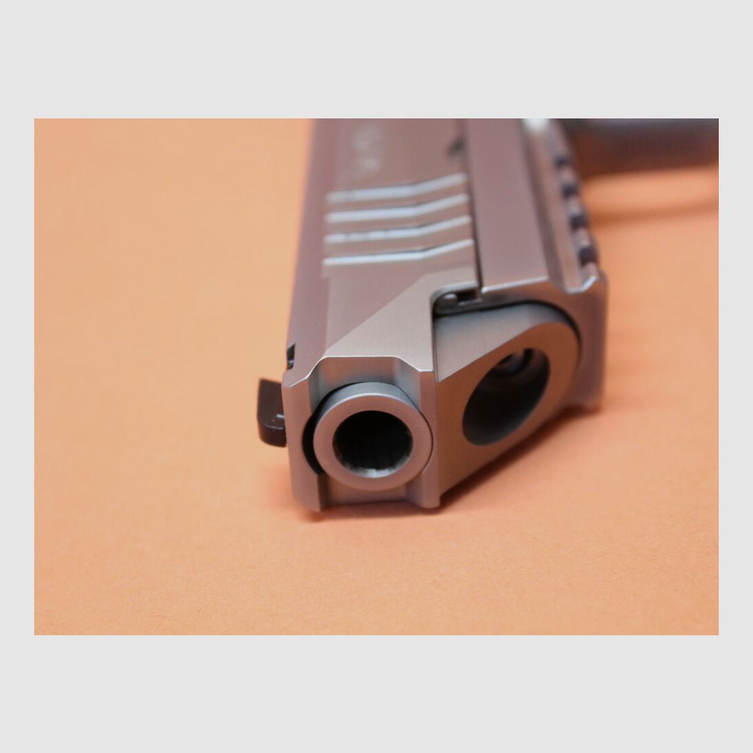AREX Ha.Pistol 9mmLuger AREX ALPHA RACE WFORCE1 OR/ Optics Ready 5" Barrel/ Stainless/ 2 Spare Magazines
