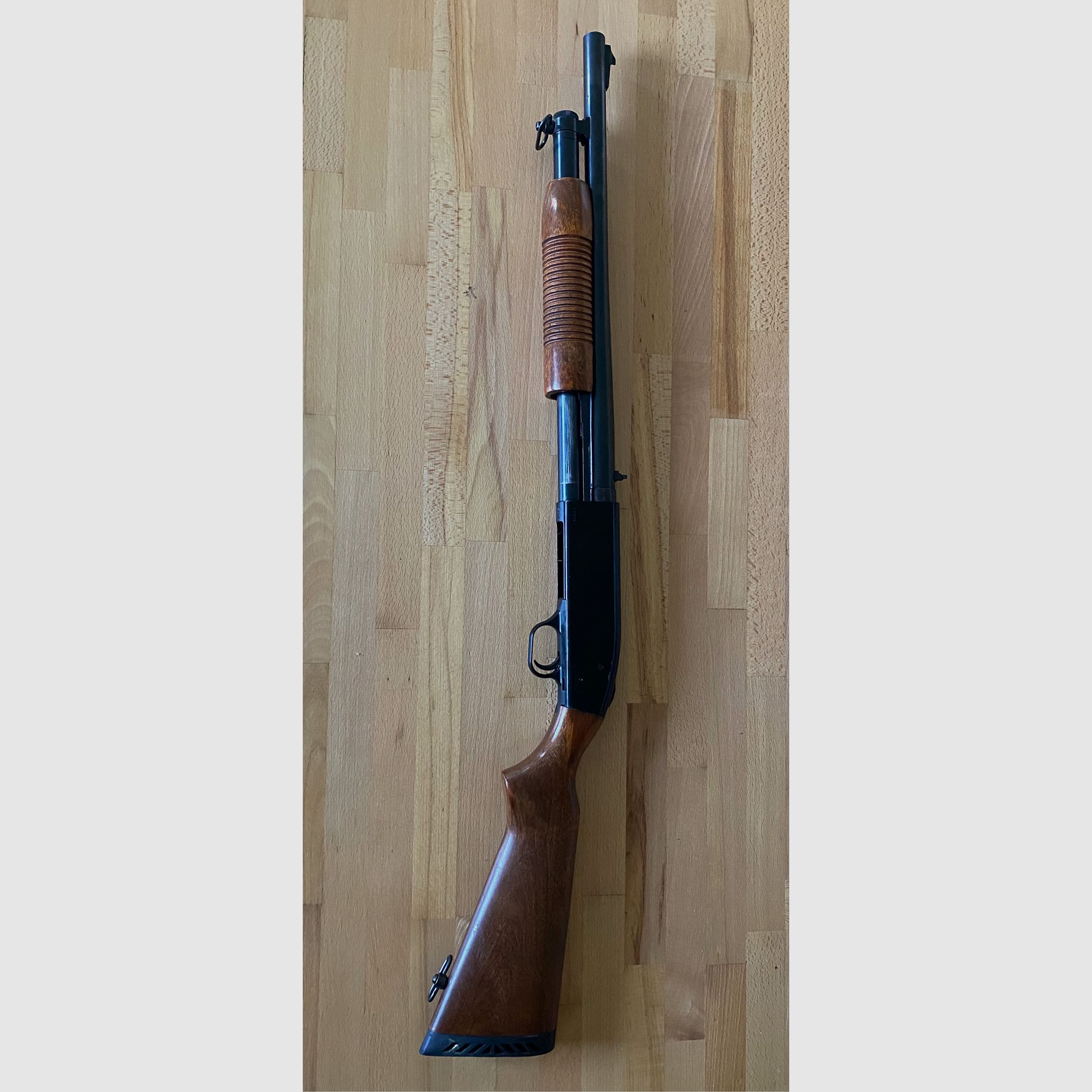 Pumpgun Mossberg 500 A  Kal. 12/70